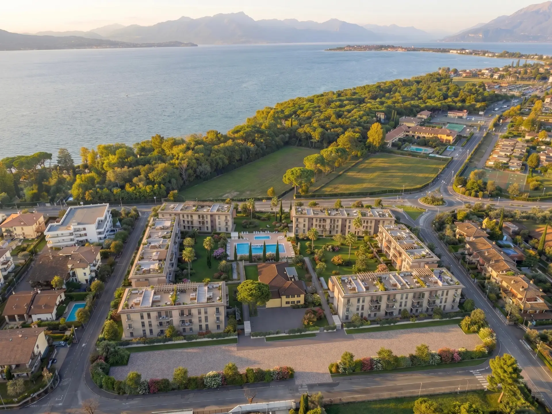 Residence Katya 2 — Apartments with Pool in Desenzano del Garda