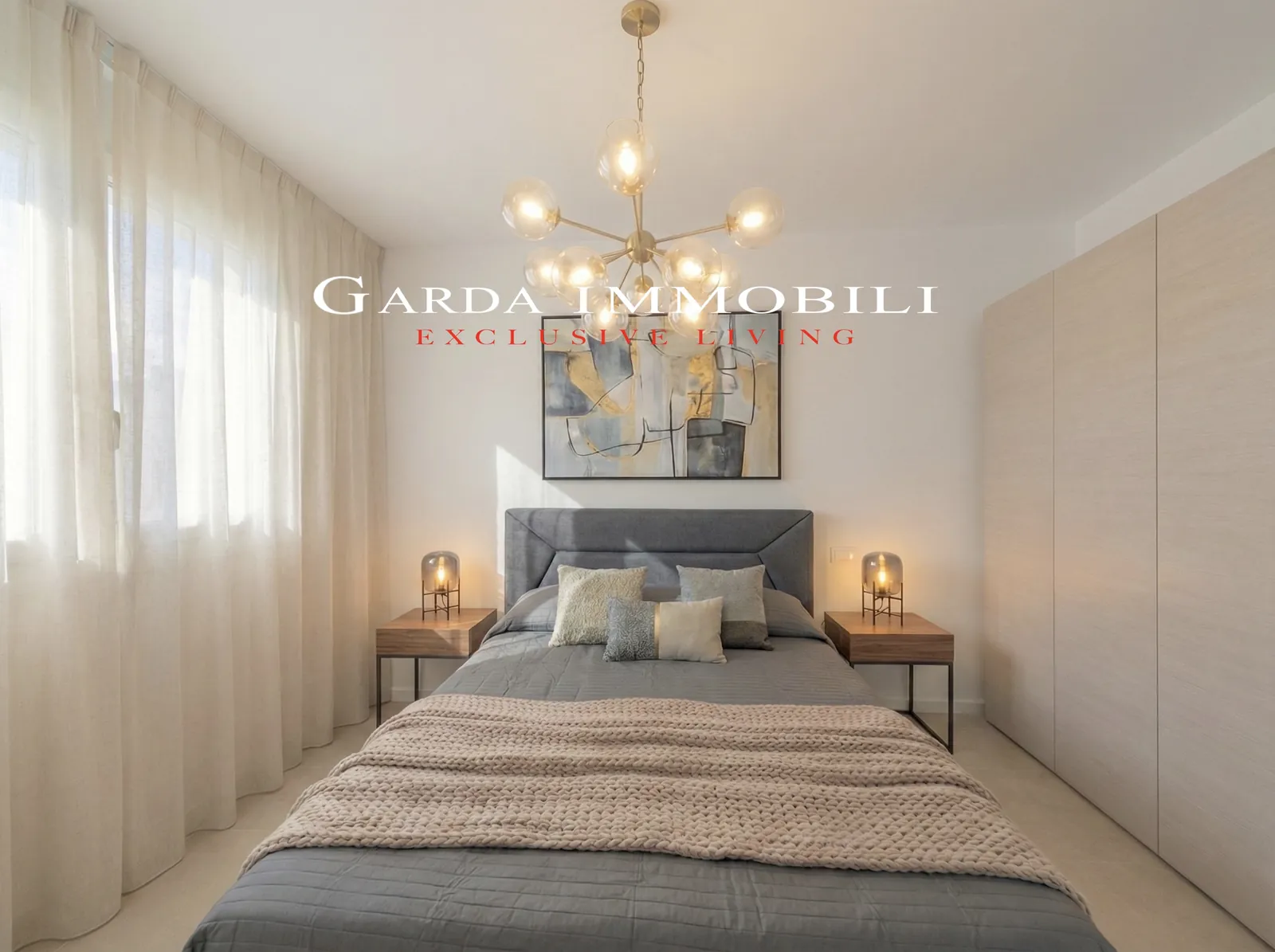 Sirmione Luxury Village — Camera matrimoniale con comodini